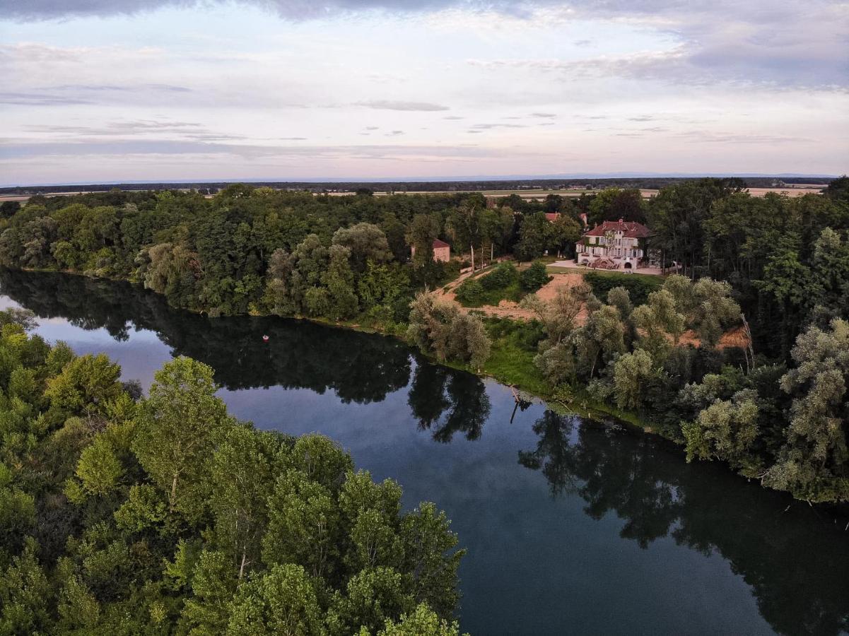 Le Relais Du Doubs En Bourgogne Bed & Breakfast Ciel Eksteriør bilde