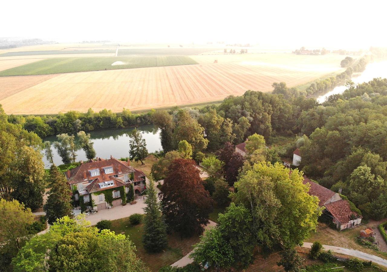 Le Relais Du Doubs En Bourgogne Bed & Breakfast Ciel Eksteriør bilde
