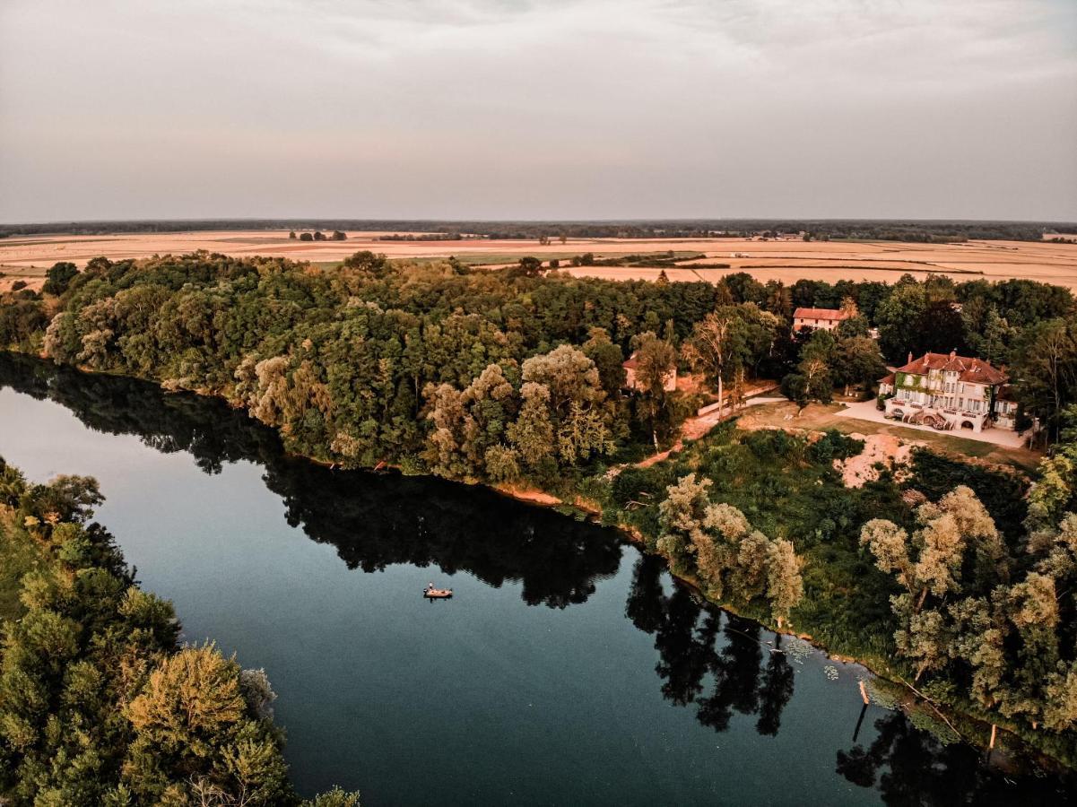 Le Relais Du Doubs En Bourgogne Bed & Breakfast Ciel Eksteriør bilde
